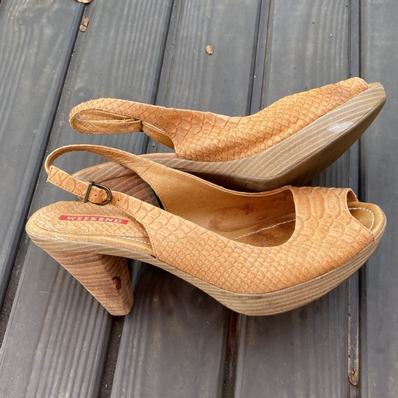 Weekend leather fish-scale heels - Picture 2 of 14